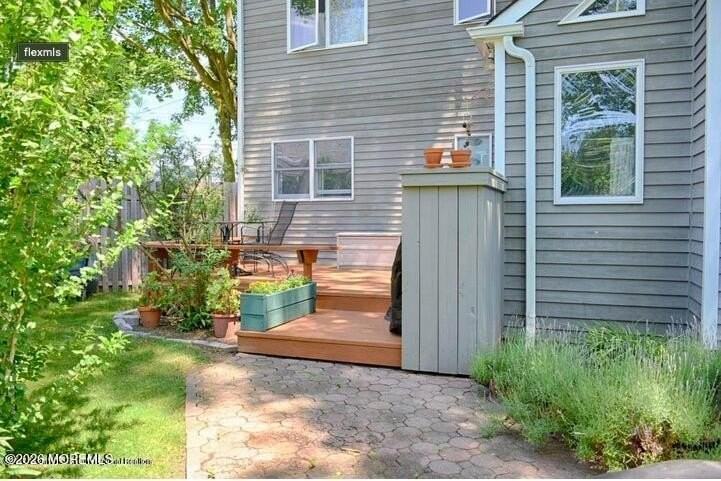 901 Woodcrest Dr - Photo 3 of 6