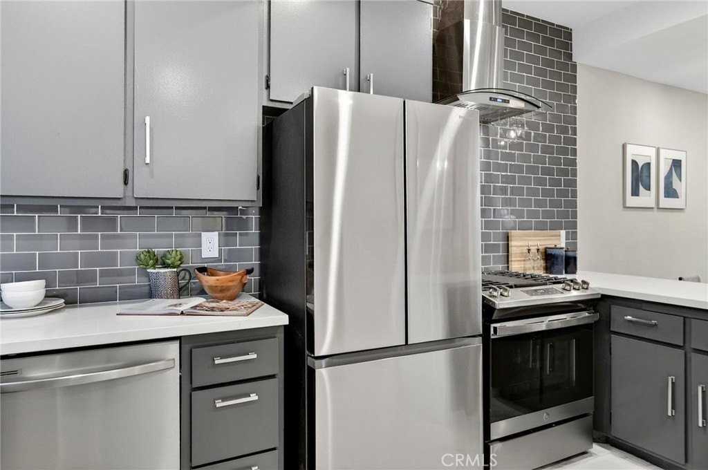 2500 Abbot Kinney Blvd #9 - Photo 2 of 32