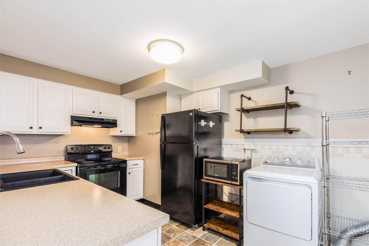 709 Central Ave #4 - Photo 3 of 19