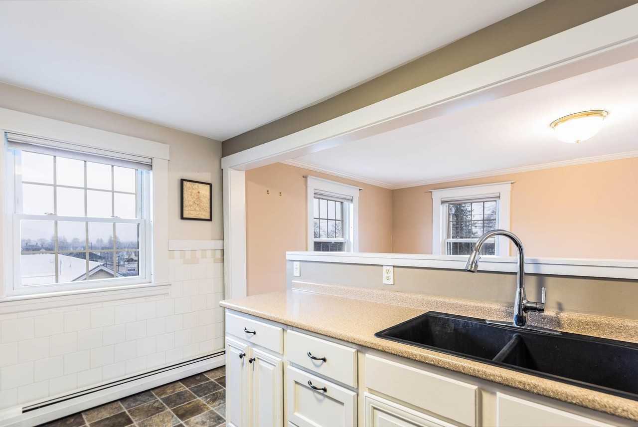 709 Central Ave #4 - Photo 6 of 19