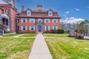 featured image of 709 Central Ave #4