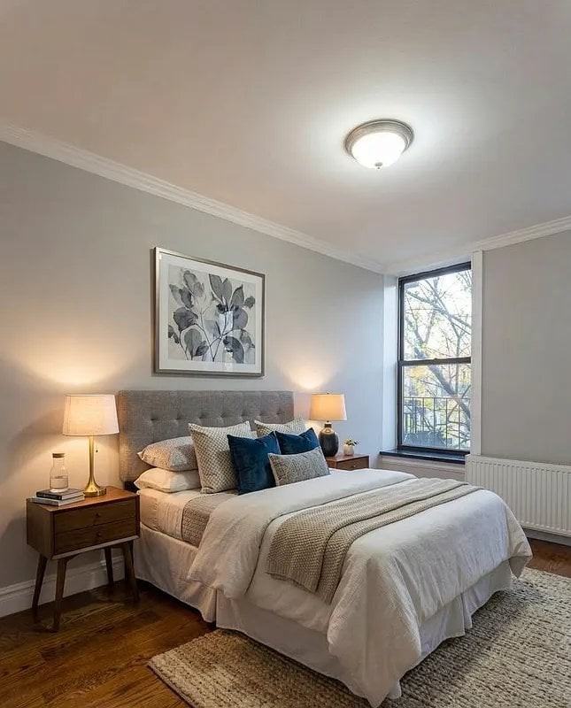 202 E 13th St #3 - Photo 7 of 12