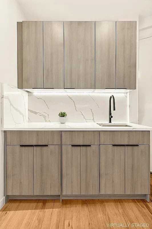 75 Thompson St #7 - Photo 3 of 4