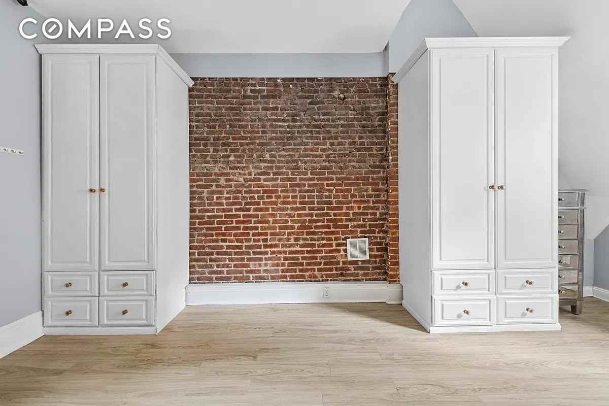 163 W 79th St #5F - Photo 4 of 5