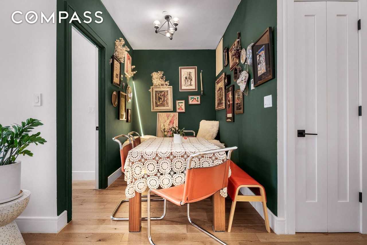 982 Willoughby Ave #3A - Photo 4 of 10