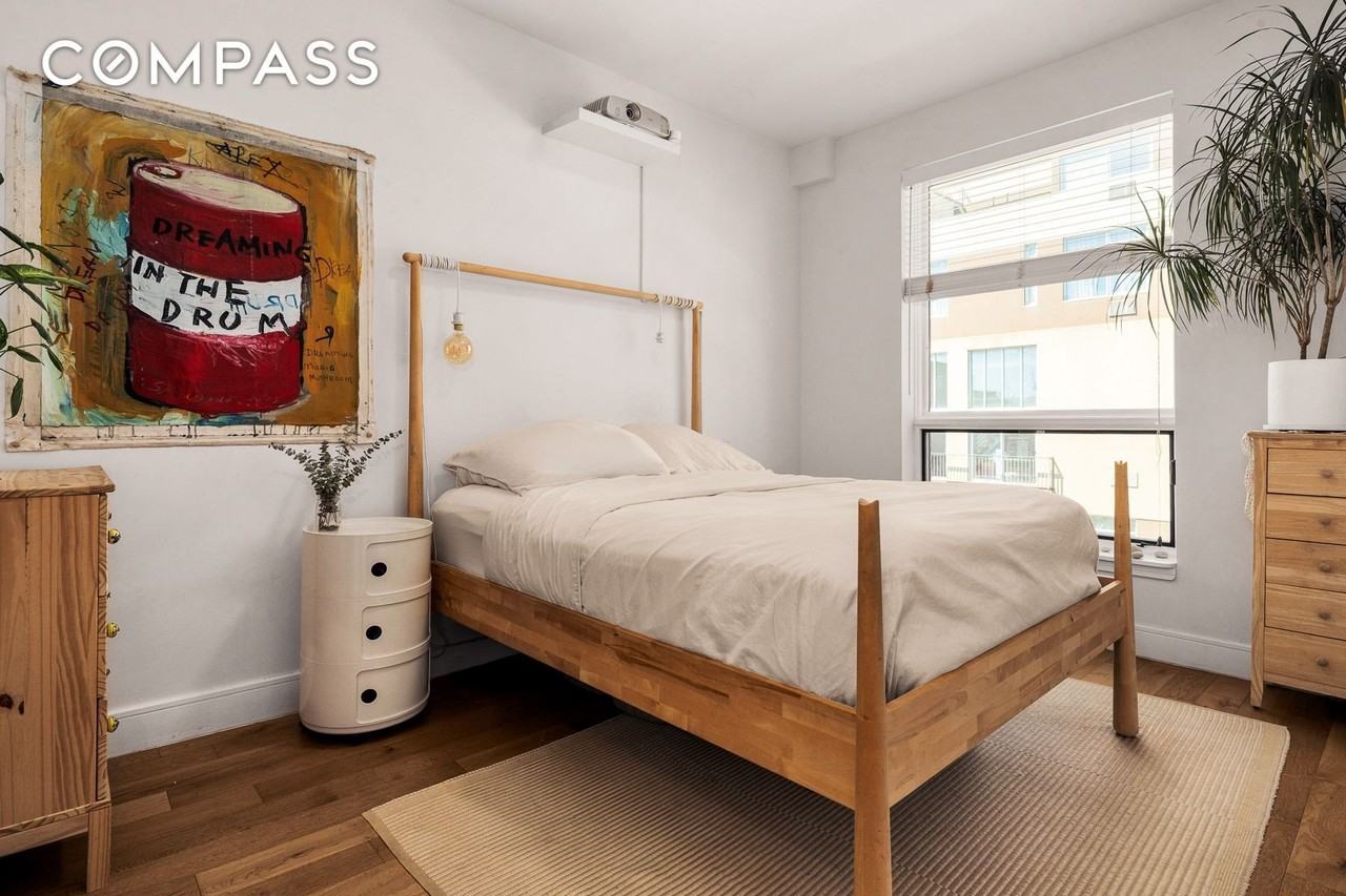 982 Willoughby Ave #3A - Photo 6 of 10