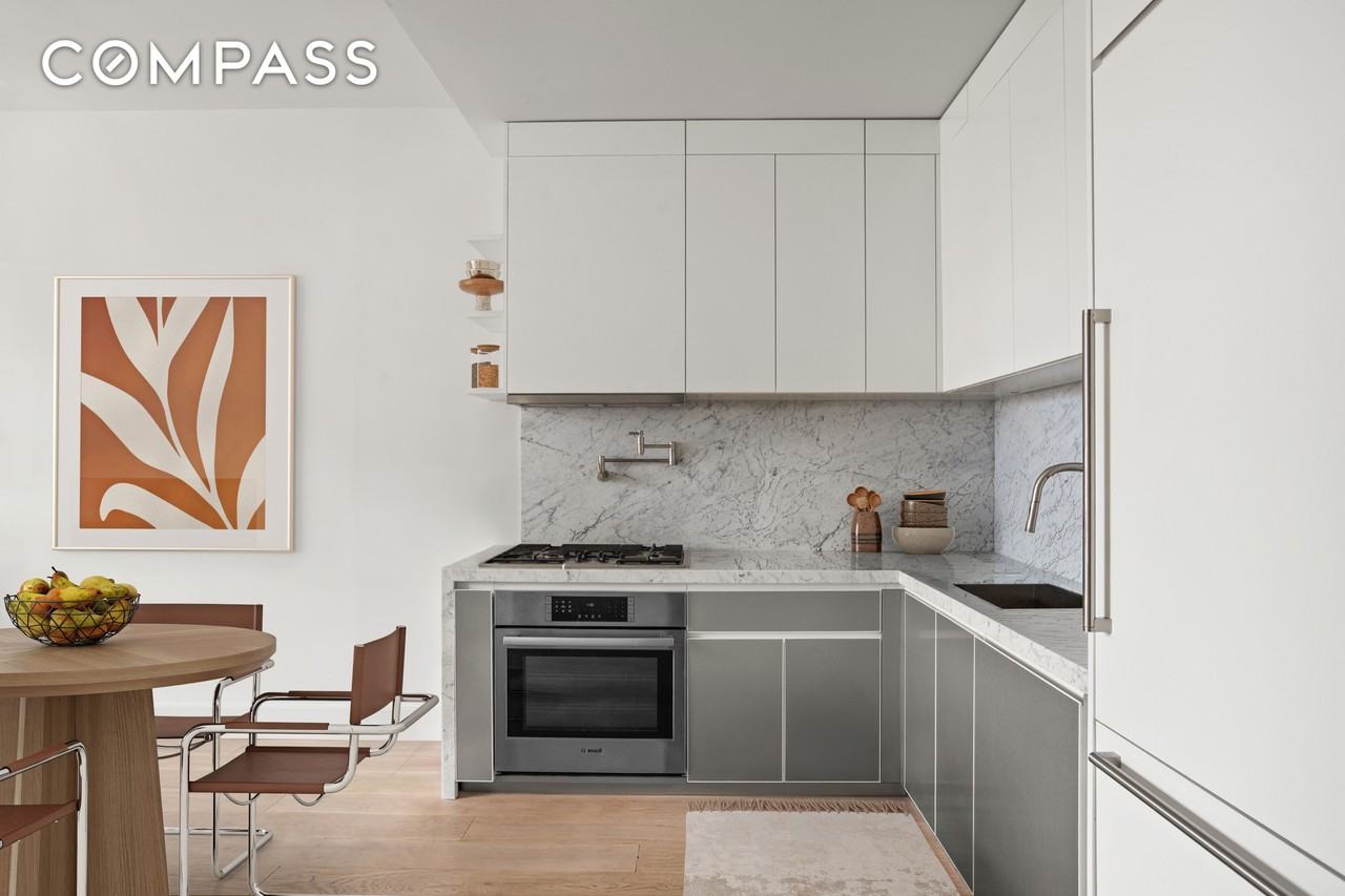 139 Huron St #3C - Photo 3 of 8