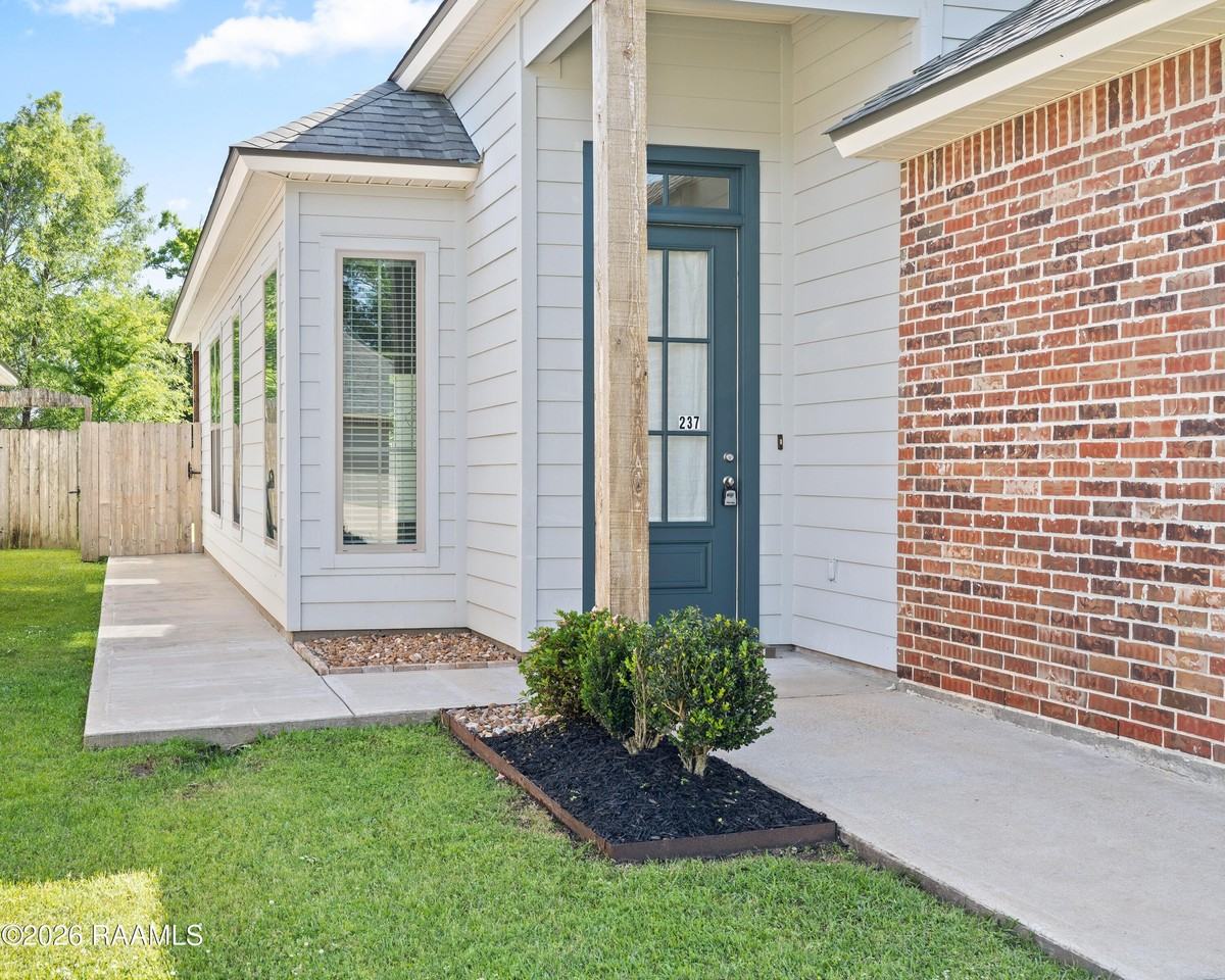 237 Twin Meadow Ln - Photo 2 of 18