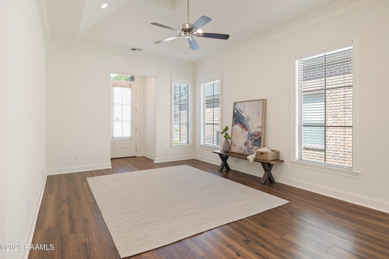 237 Twin Meadow Ln - Photo 4 of 18