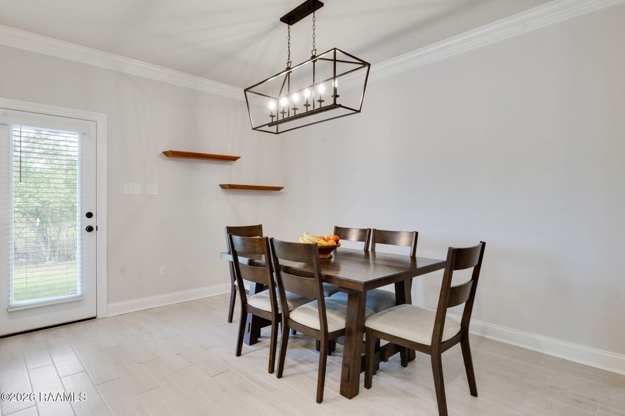 106 Virtuous St - Photo 6 of 21