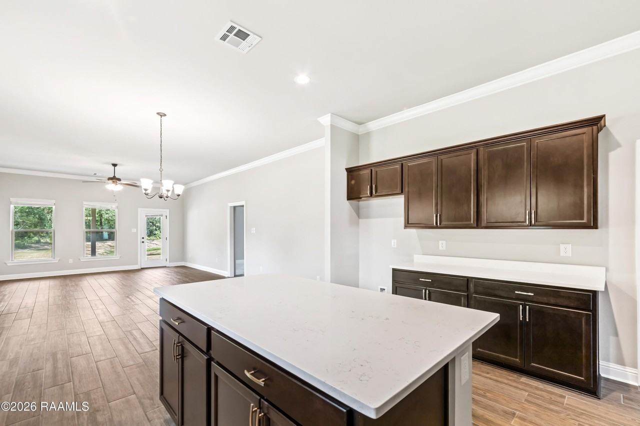 128 Rose Of Sharon Ln - Photo 4 of 35