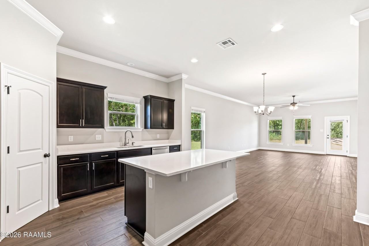 128 Rose Of Sharon Ln - Photo 5 of 35