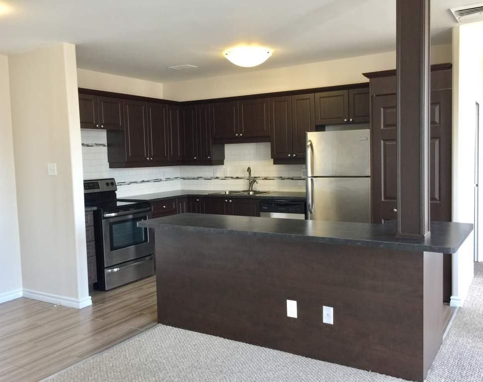 Bay 100 Apartments - Photo 6 of 21