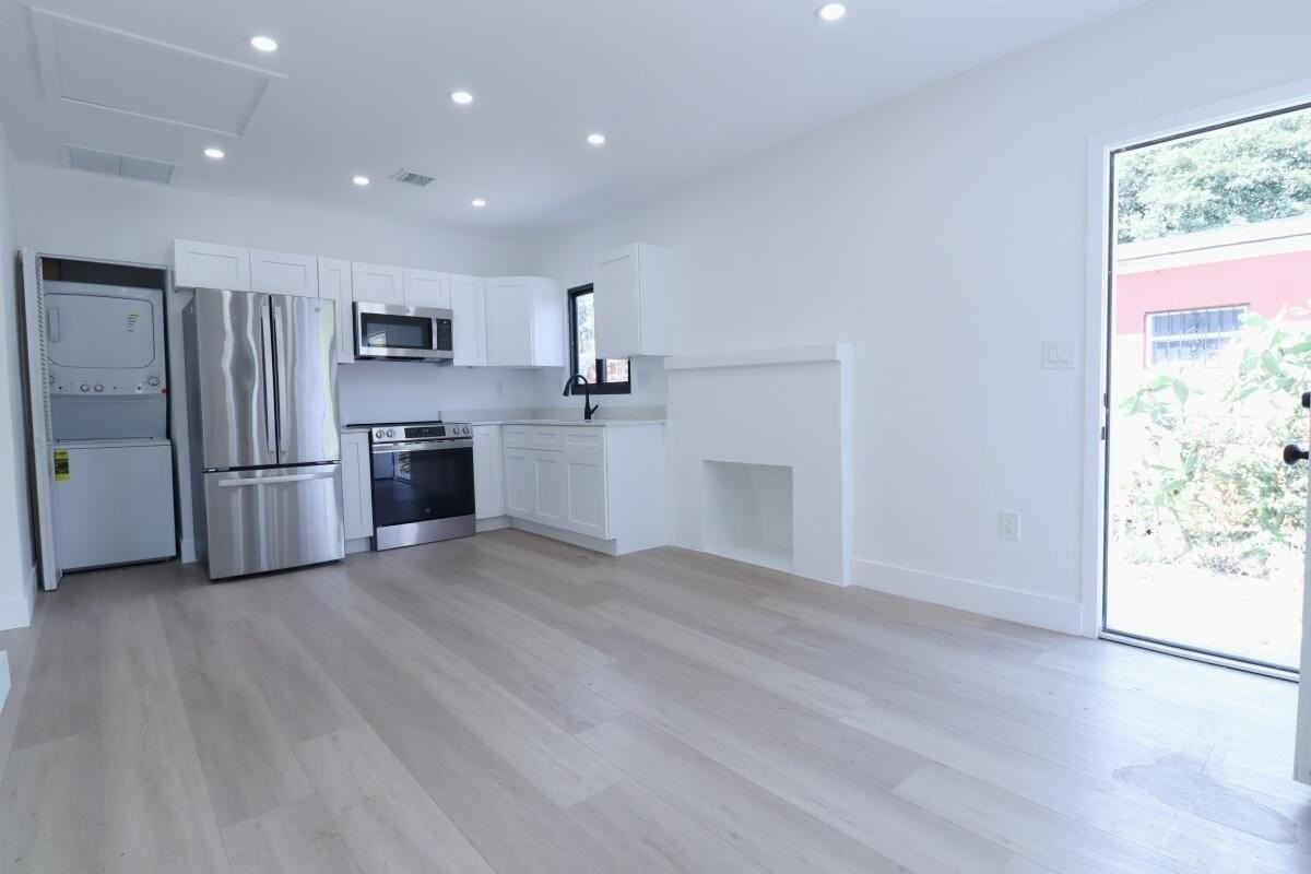 3040 Nw 13th Ave - Photo 5 of 16