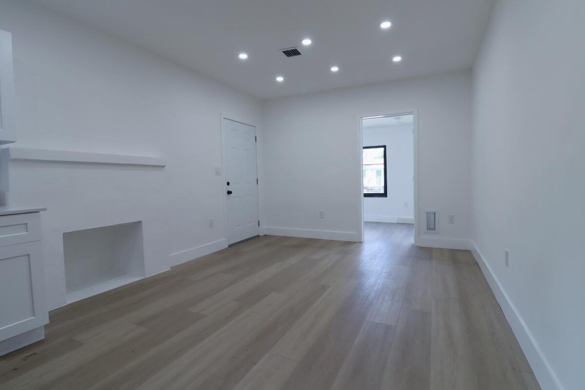 3040 Nw 13th Ave - Photo 7 of 16