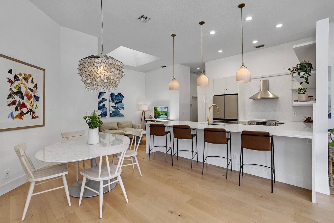 7655 Estuary Ct - Photo 6 of 16