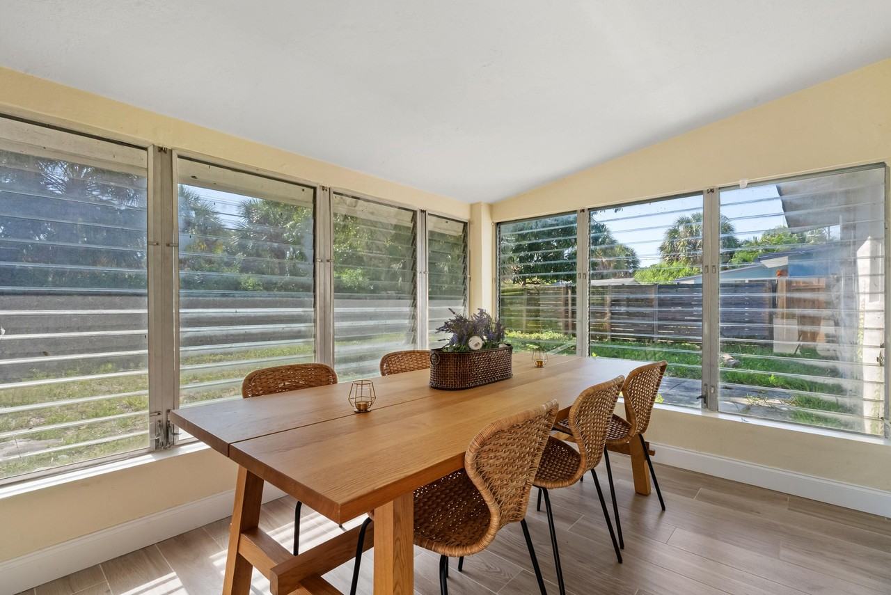 20 Ne 17th Ave - Photo 4 of 21