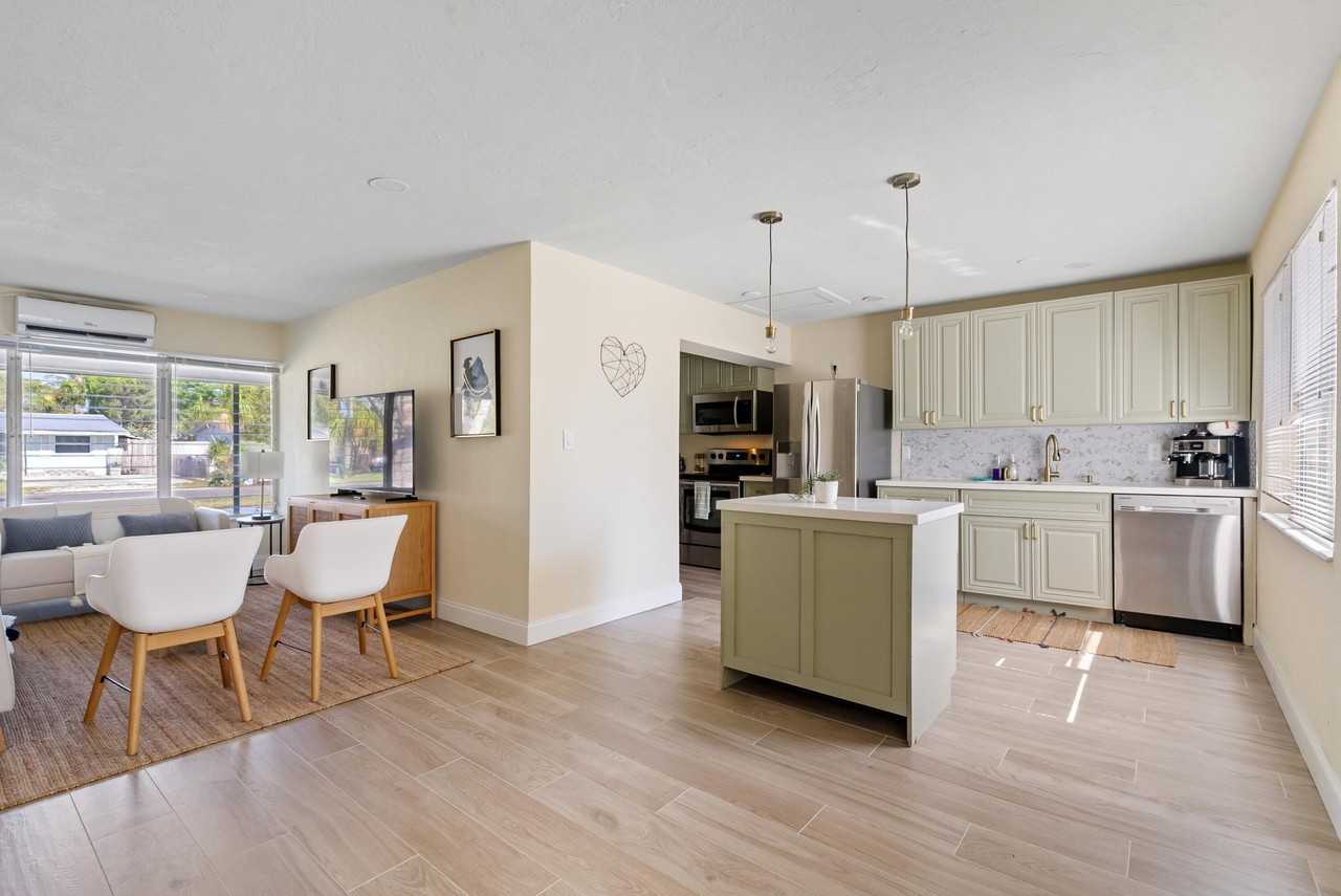 20 Ne 17th Ave - Photo 7 of 21