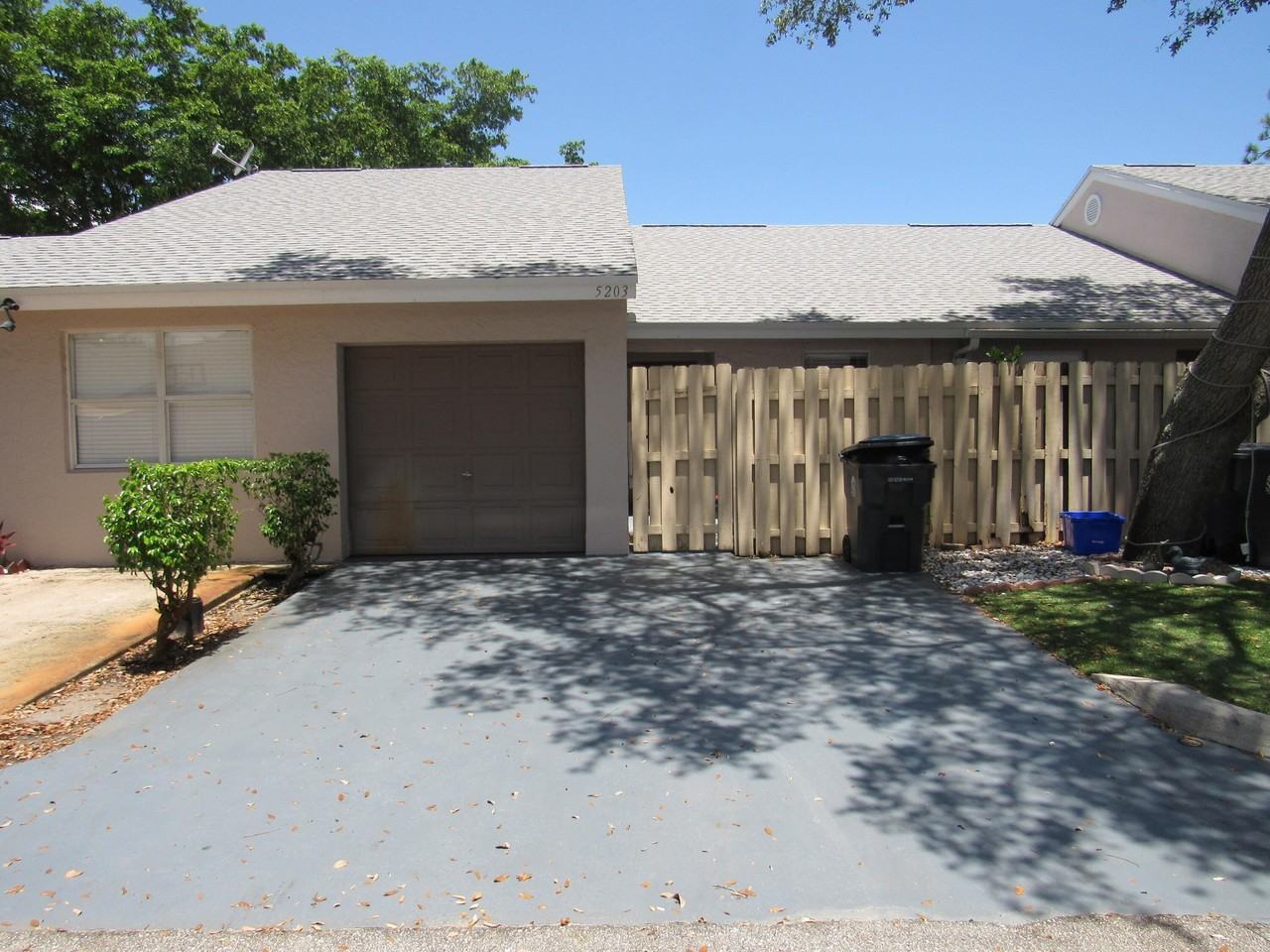 5203 Glencove Ln Unit 5203 - Photo 2 of 21