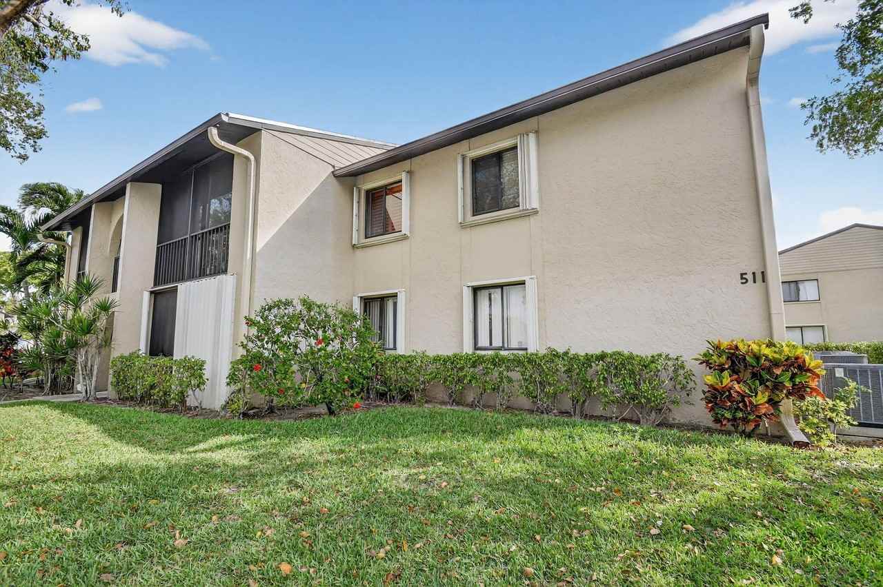 511 Shady Pine Way Apt D2 - Photo 3 of 39