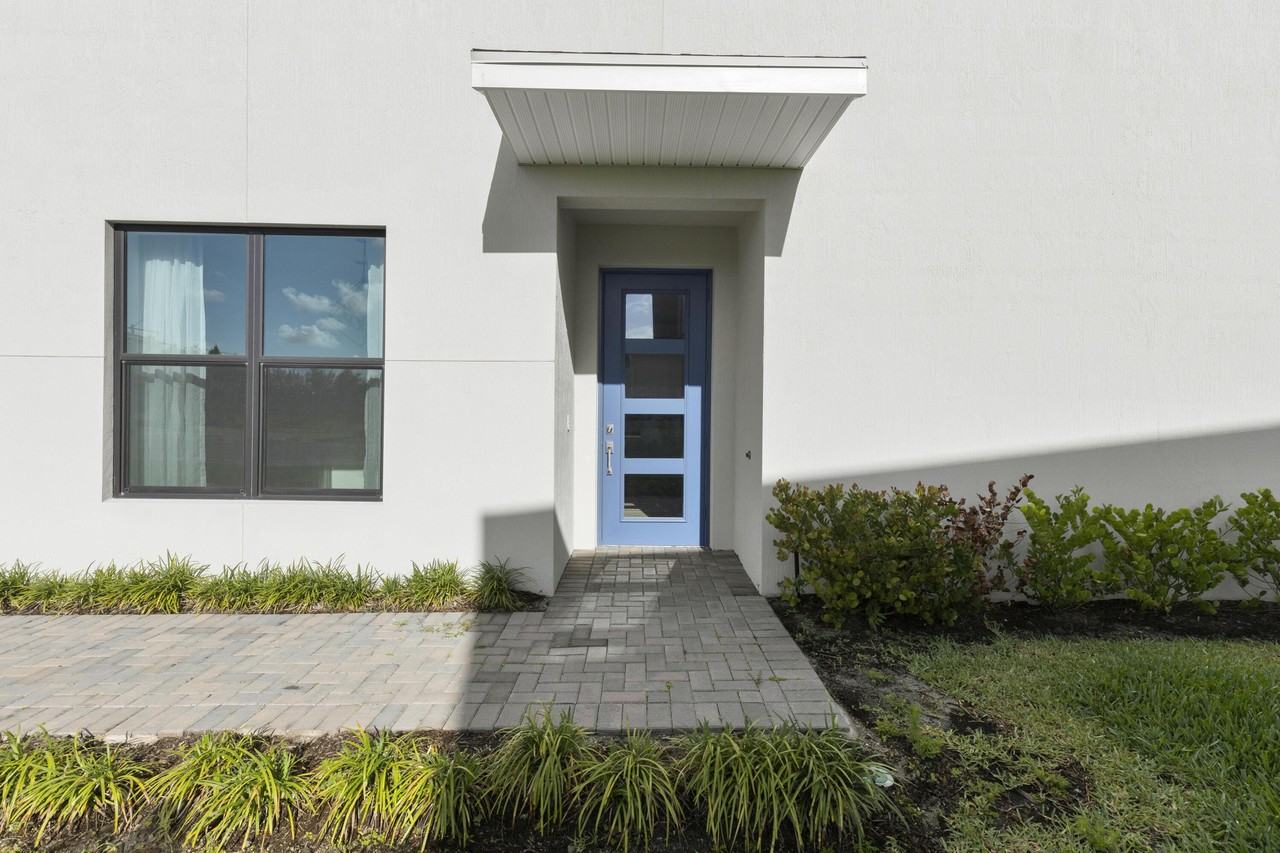 14075 Sw Thorens Dr - Photo 6 of 48