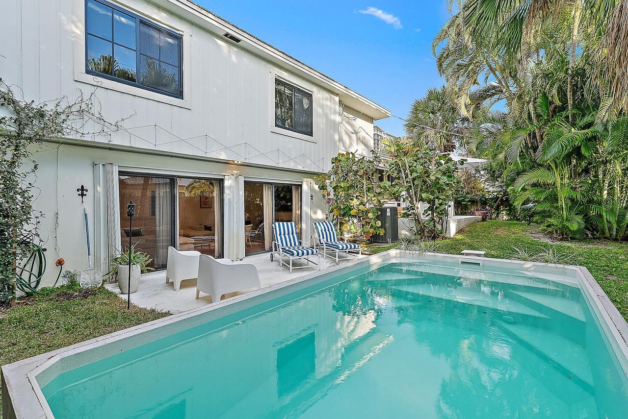 1271 Morse Blvd - Photo 3 of 21