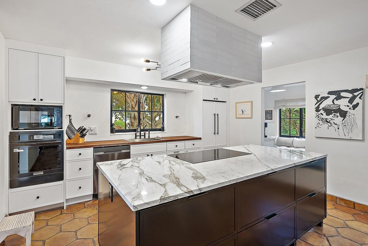 1271 Morse Blvd - Photo 5 of 21