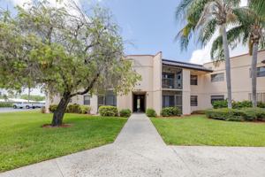 featured image of 2083 Ne Collins Cir Apt 8-100