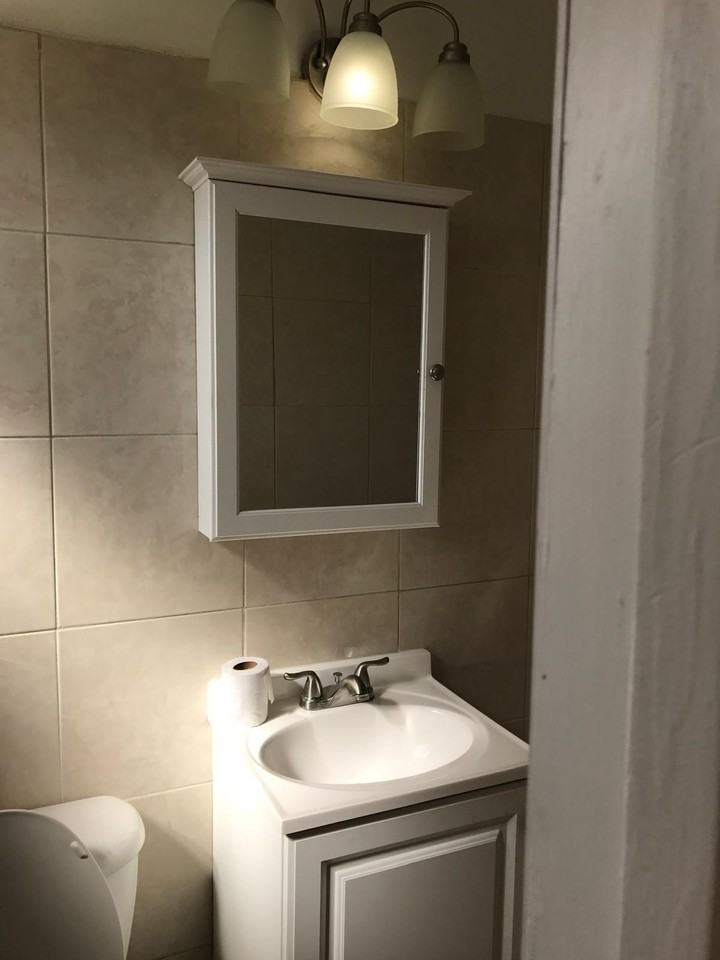 1531 Nw 134th St - Photo 7 of 9