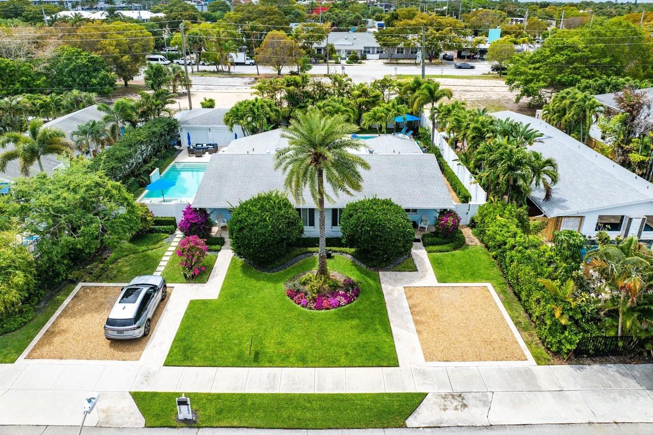 342 Ne 7th Ave - Photo 4 of 34