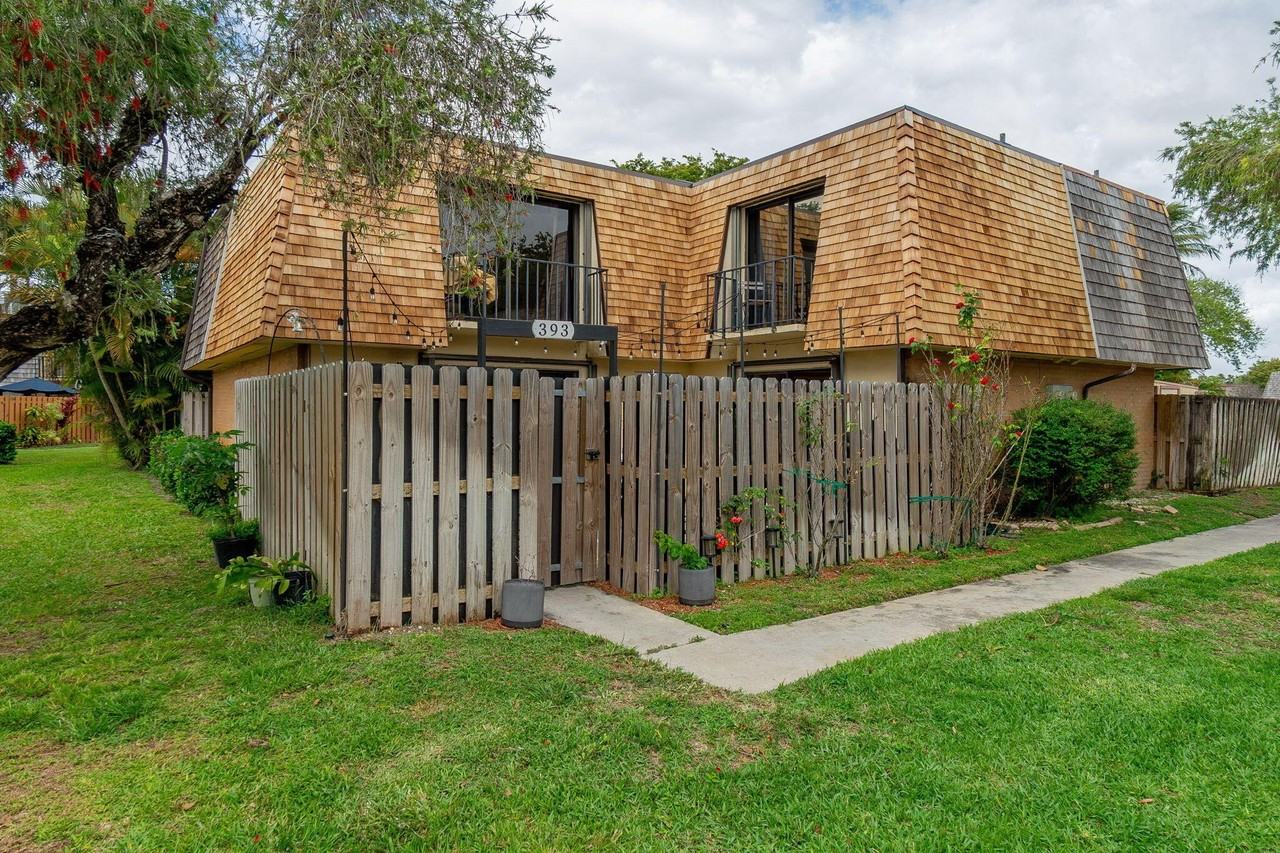 393 Lake Arbor Dr - Photo 2 of 28