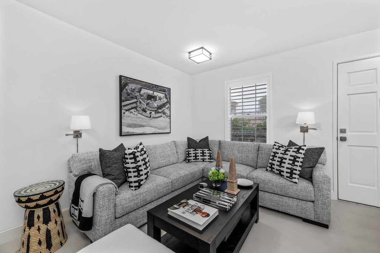 134 Peruvian Ave Apt 104 - Photo 2 of 20