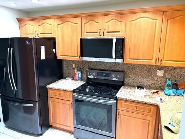 8064 Nw 41st Ct - Photo 4 of 20