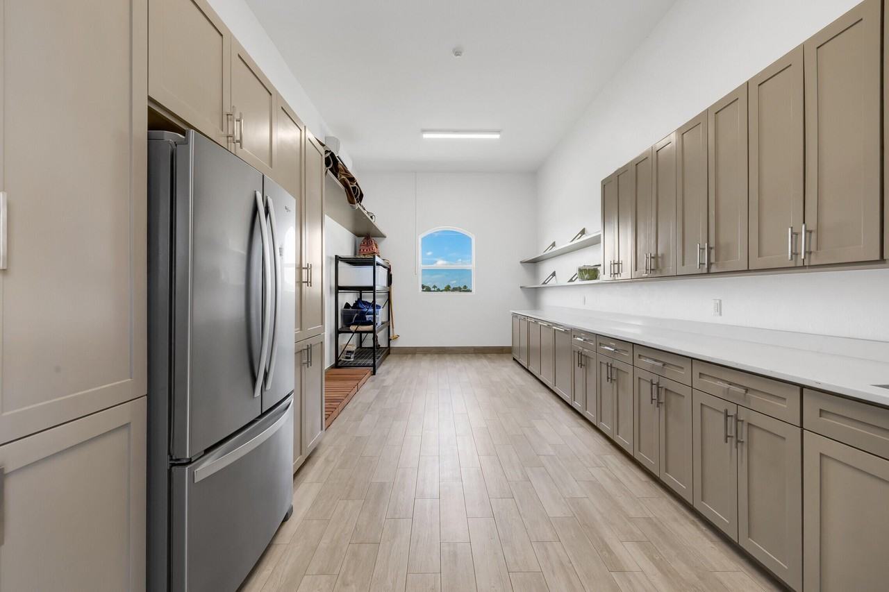 5181 Lasso Way - Photo 5 of 31
