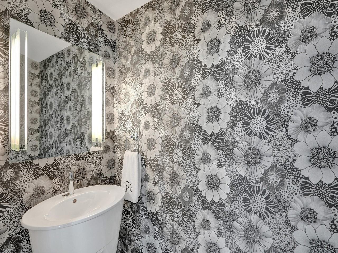 411 N New River Dr E #1204