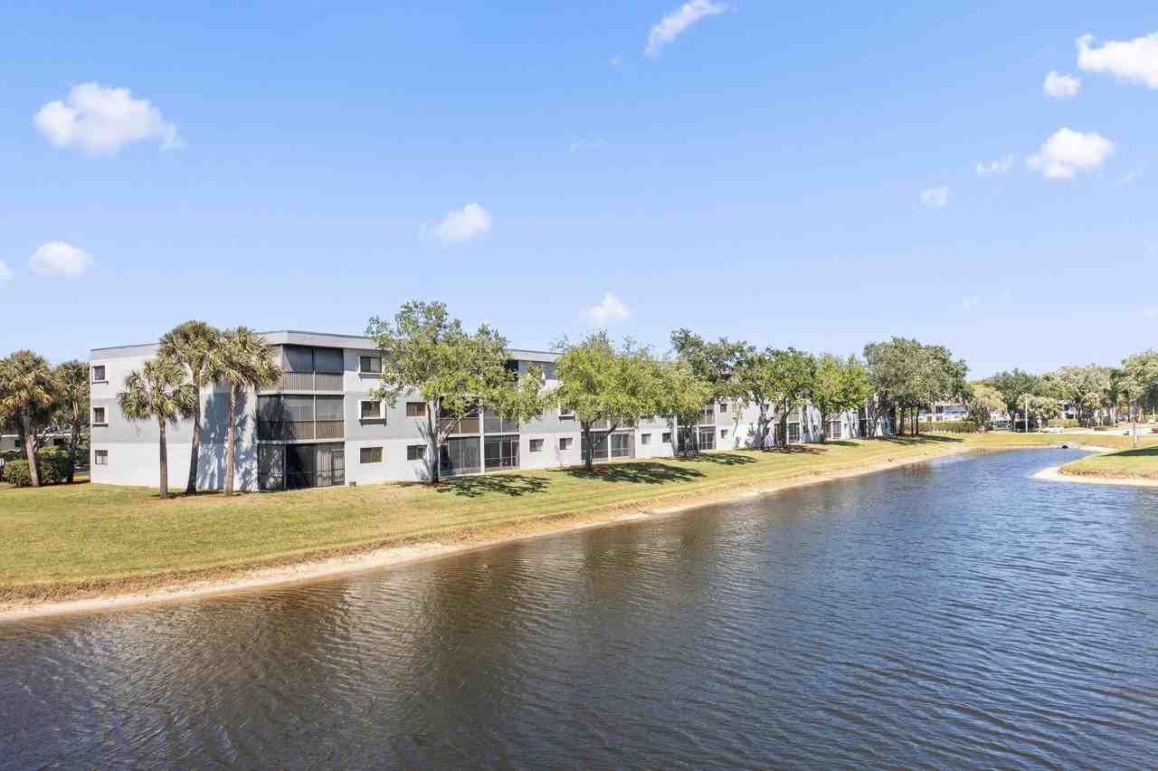 15355 Lakes Of Delray Blvd #309 - Photo 2 of 34