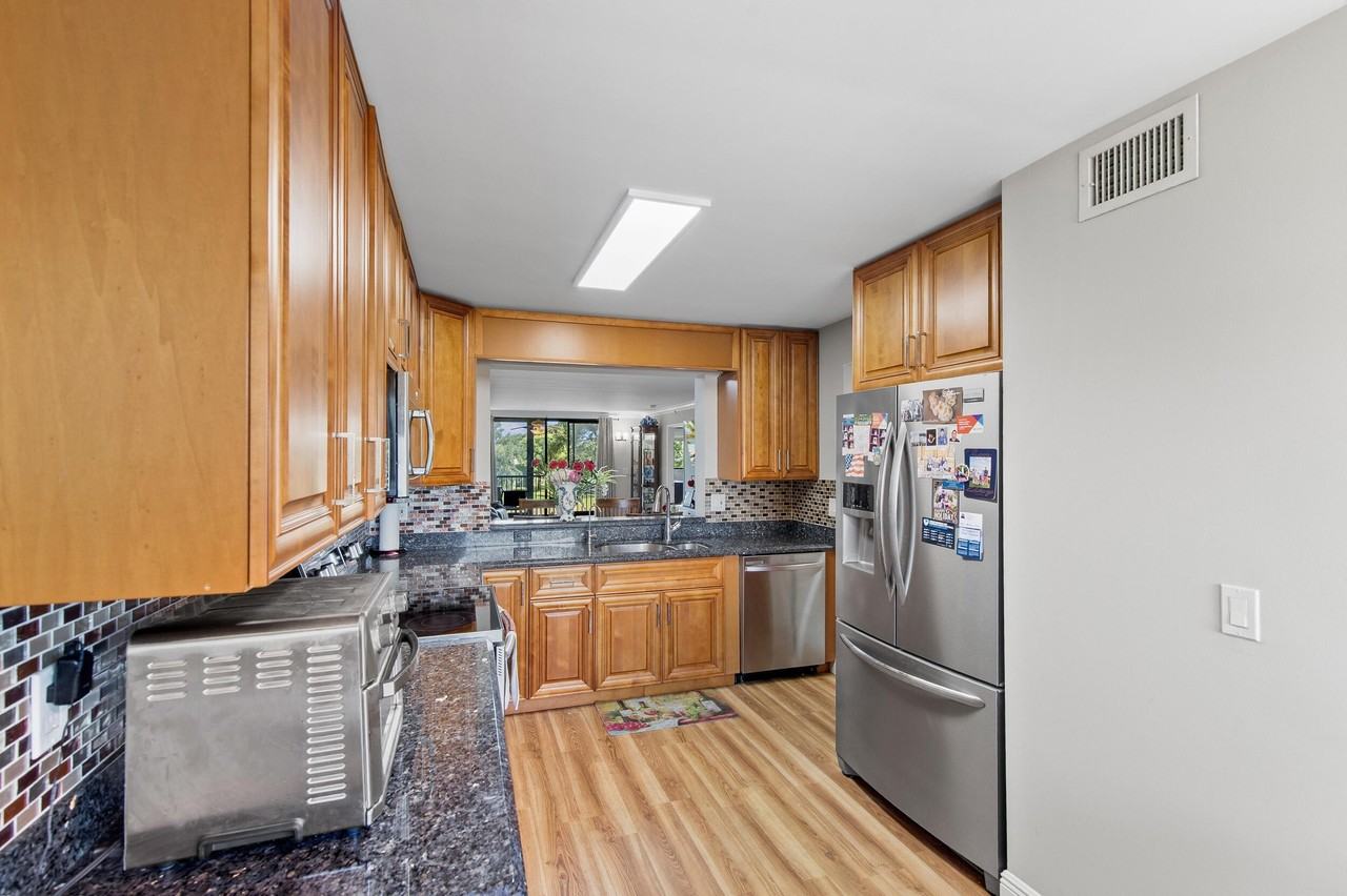 15355 Lakes Of Delray Blvd #309 - Photo 7 of 34