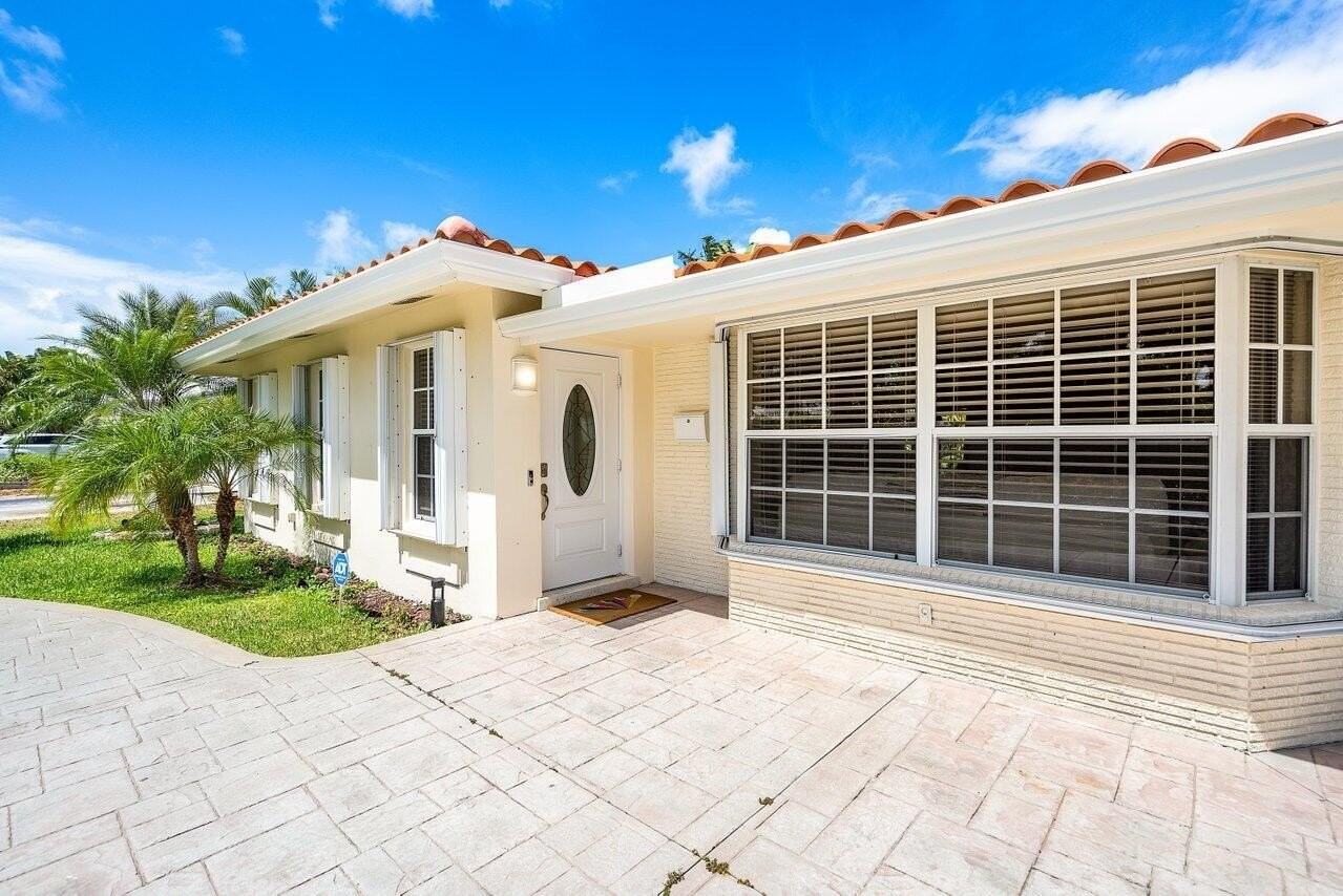 5221 Ne 26th Ave - Photo 2 of 13