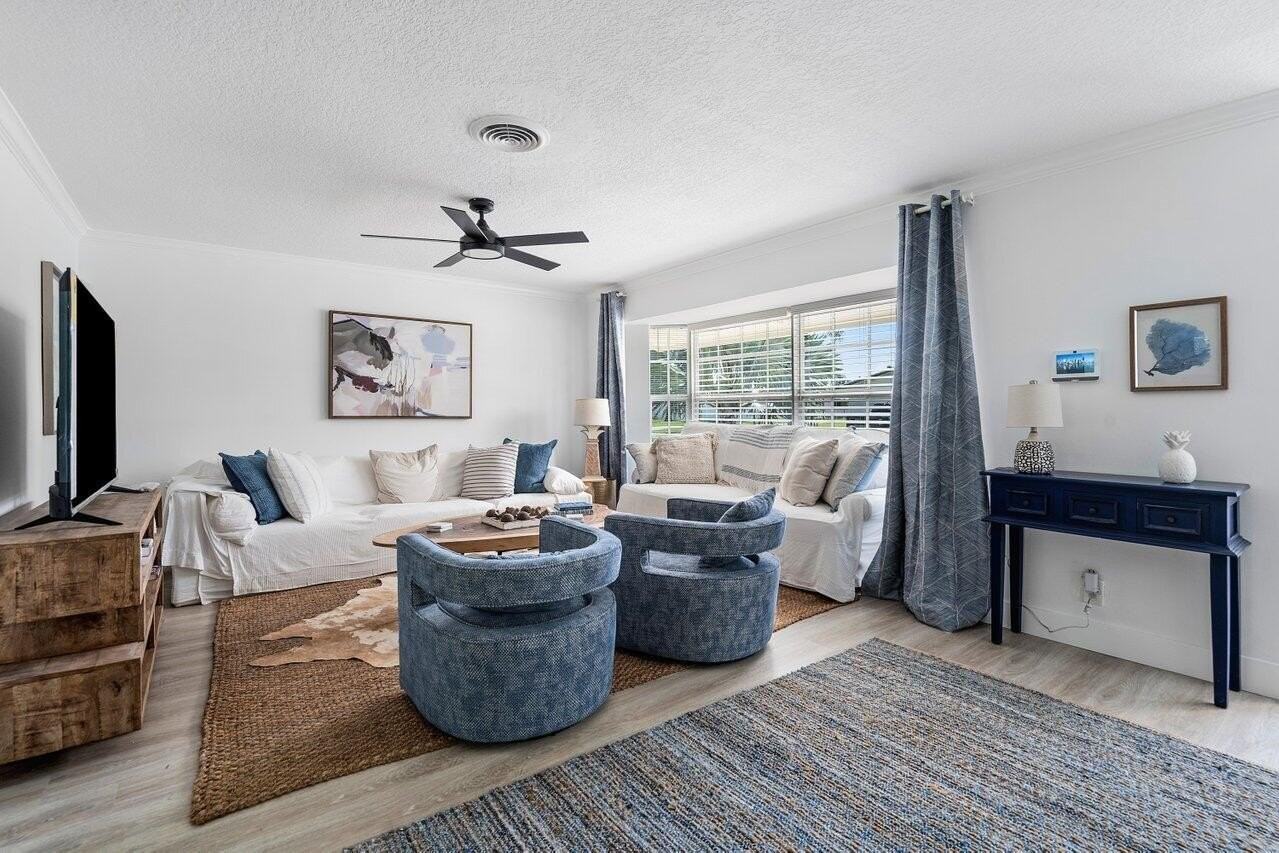 5221 Ne 26th Ave - Photo 4 of 13