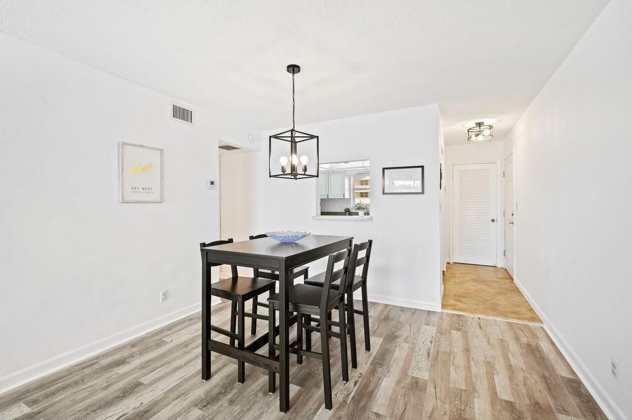 1050 Hillsboro Mile #203W - Photo 5 of 30