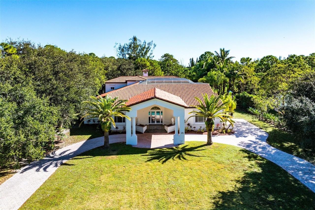 7132 Nw 62nd Ter - Photo 2 of 50