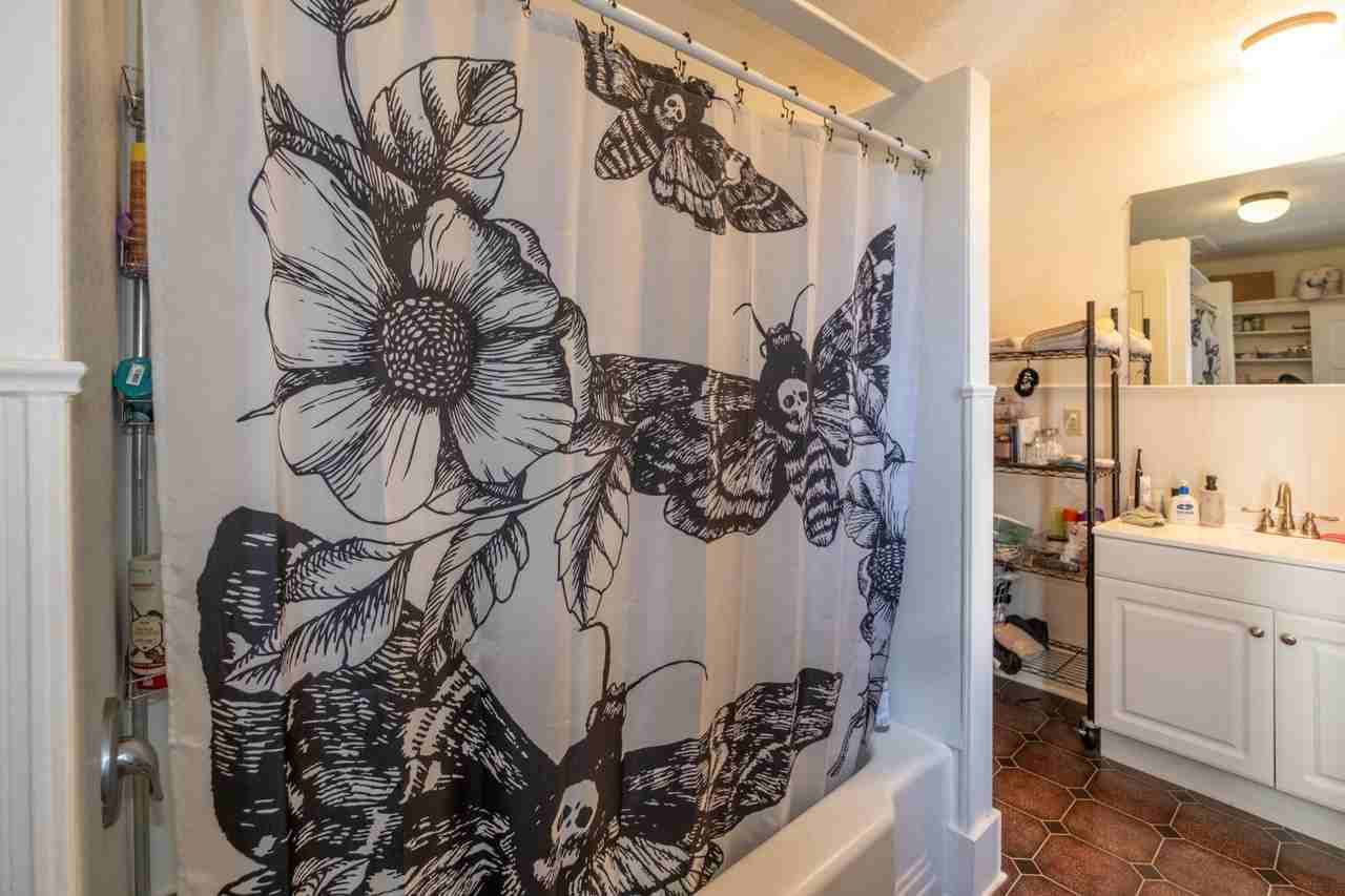 5742 2nd Ave TRIPLEX - Photo 4 of 8