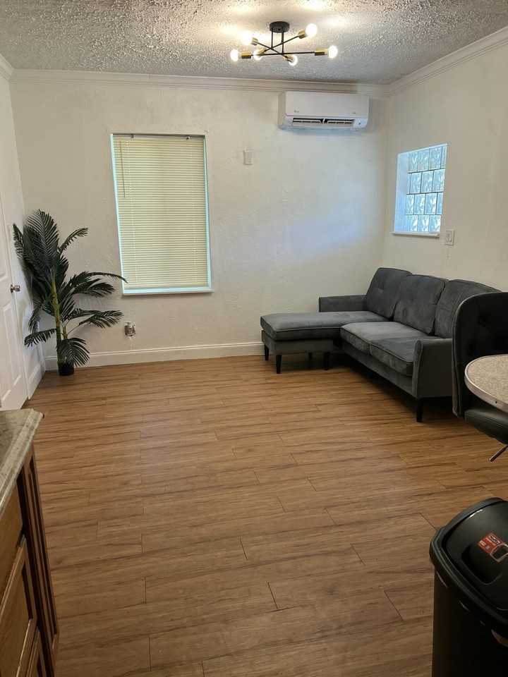 1016 Chipola Rd #A - Photo 3 of 9