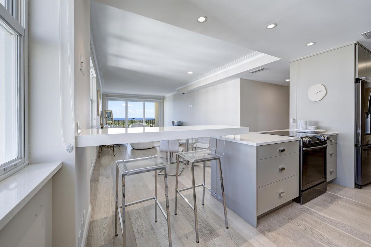 1801 S Flagler Dr #PH11 - Photo 4 of 11