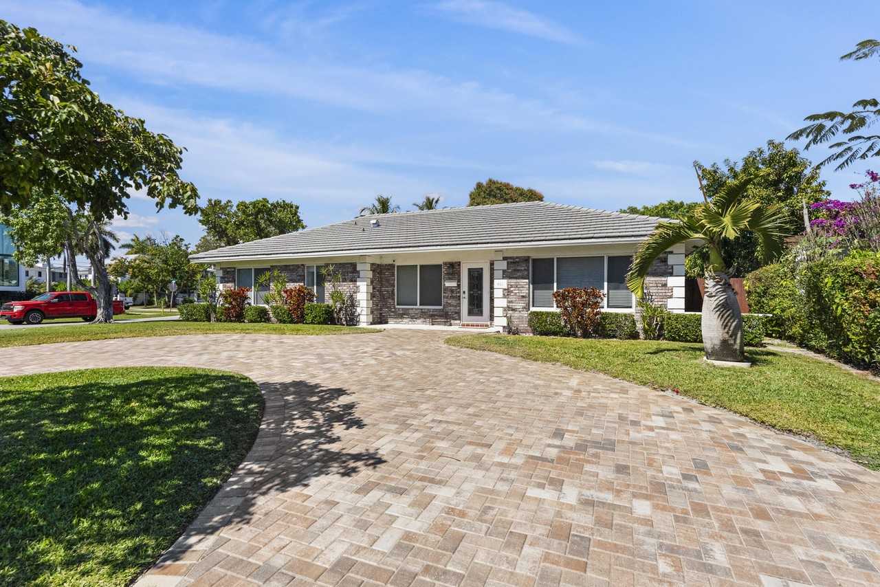 401 Ne 10th Ter - Photo 4 of 46