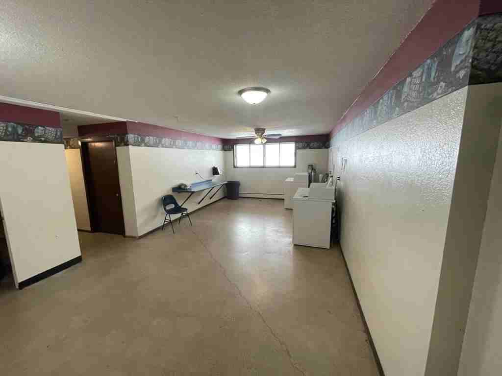 756 Hall Avenue Apartments - Photo 5 of 6