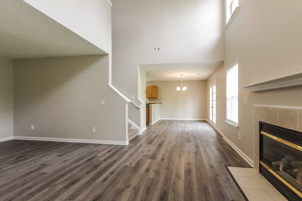 555 River View Dr - Photo 5 of 17