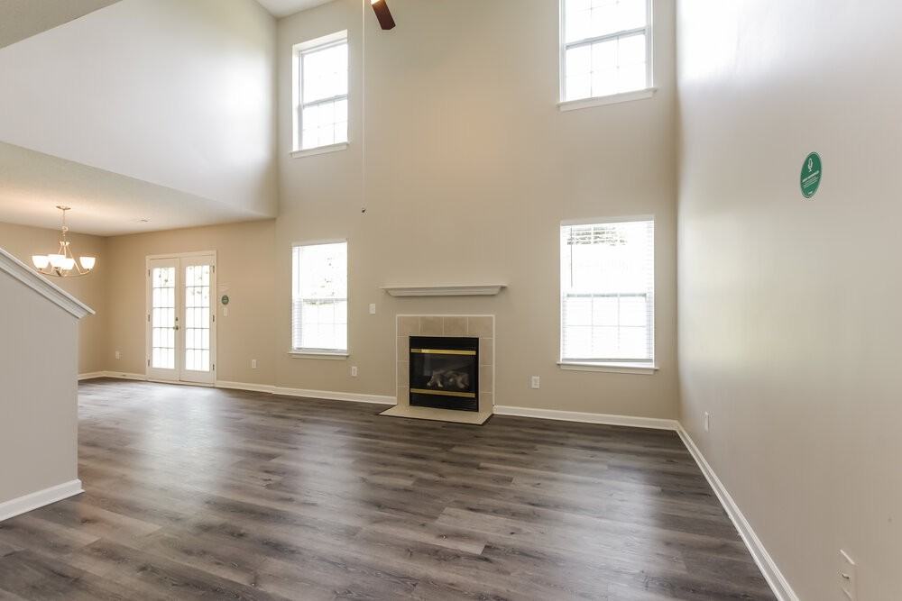 555 River View Dr - Photo 6 of 17