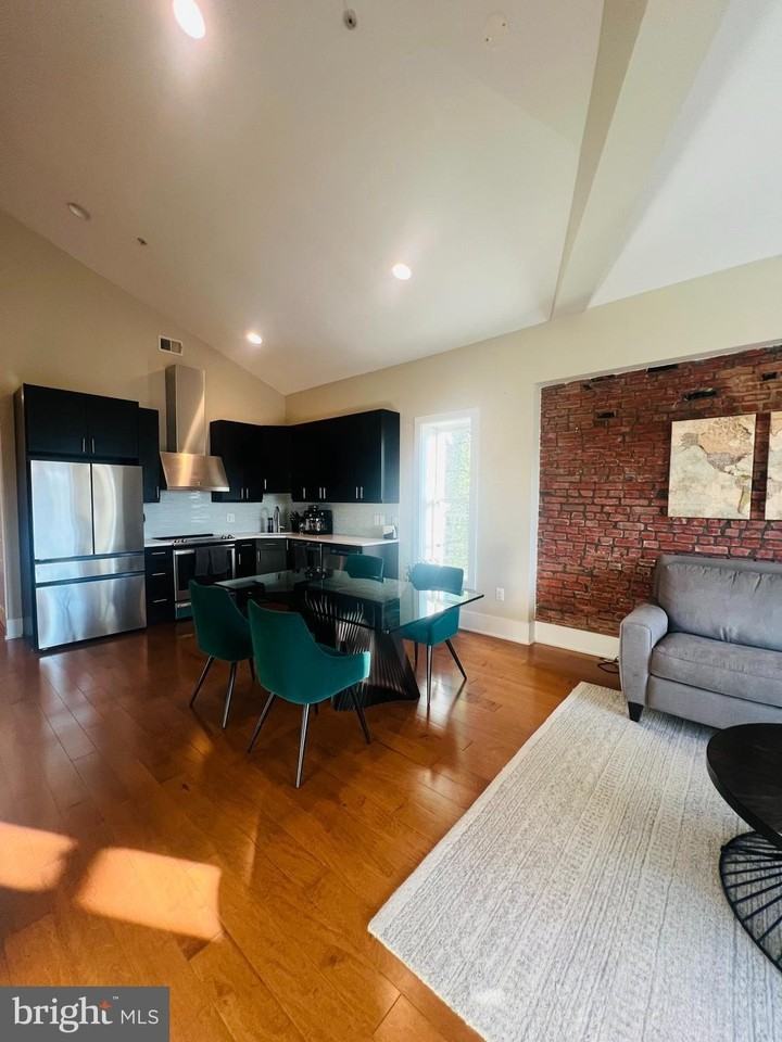 3517 13th St Nw #302 - Photo 7 of 15