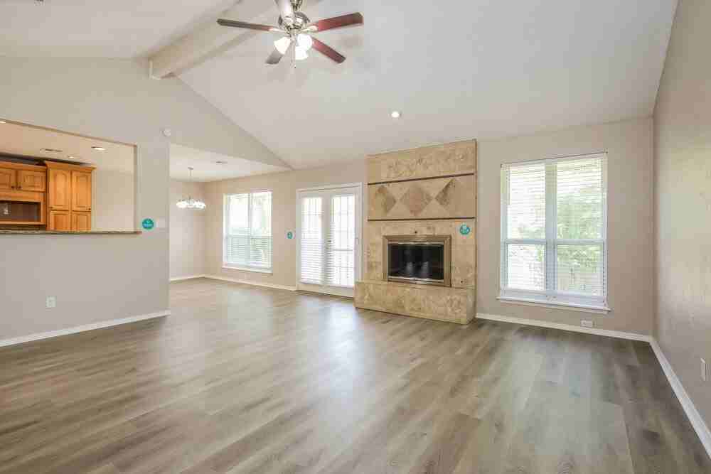 10117 S Land Ave - Photo 4 of 16